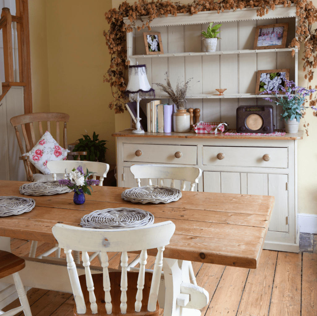 11 Charming Shabby Chic Ideas to Transform Your Kitchen